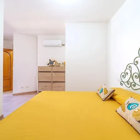 Casa Vista Mare: 1min Dalla + Parcheggio Apartamento *